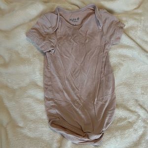 Kyte BABY bodysuit 3-6 months GUC